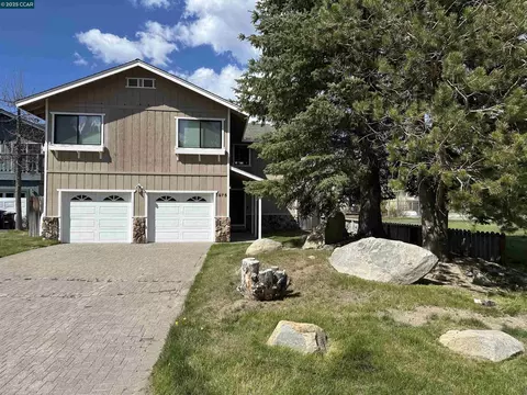 1975 Venice Dr, South Lake Tahoe, CA 96150
