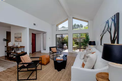 801 Ironwood Rd, Alameda, CA 94502