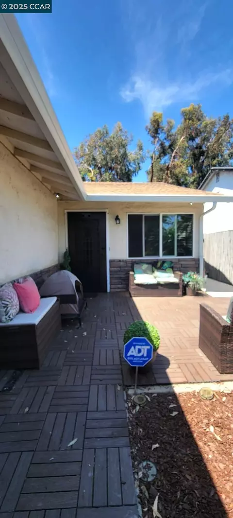 97 E Trident Dr, Pittsburg, CA 94565 photo 1