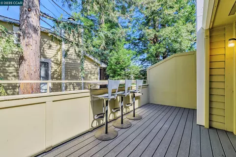 771 Center Ave, Martinez, CA 94553 photo 1