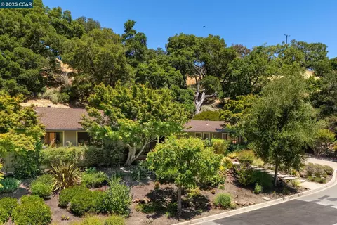 149 Castle Ct, Lafayette, CA 94549 photo 1