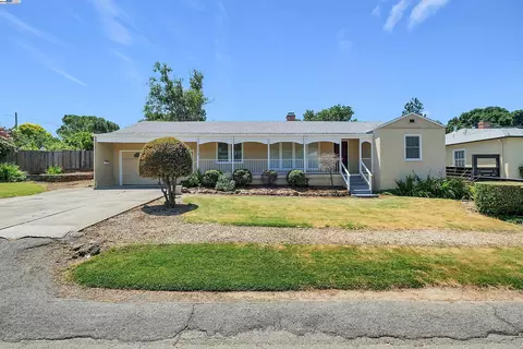 17543 Almond Rd, Castro Valley, CA 94546 photo 1