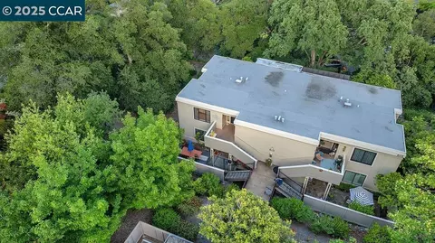 1724 Oakmont Dr #1, Walnut Creek, CA 94595
