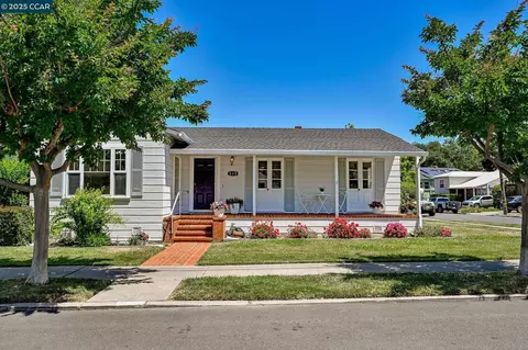 535 Bertola St, Martinez, CA 94553 photo 1