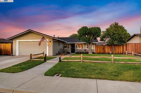 2149 Percheron Rd, Livermore, CA 94551 photo 1
