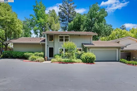 10 Rolling Green Cir, Pleasant Hill, CA 94523