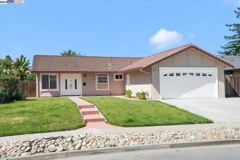 35173 Windermere Dr, Newark, CA 94560 photo 1