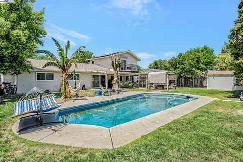 360 Calmace Dr, Dixon, CA 95620 photo 1