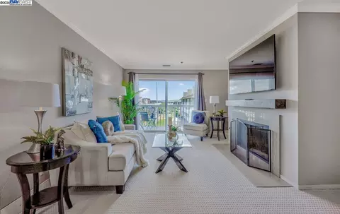 300 Murchison Dr #321, Millbrae, CA 94030 photo 1