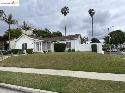1136 S Ridgeley, Los Angeles, CA 90019
