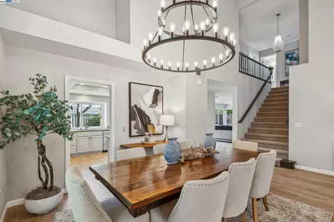 112 Shannon Cir, Alameda, CA 94502
