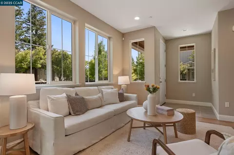 1587 Geary Rd, Walnut Creek, CA 94597