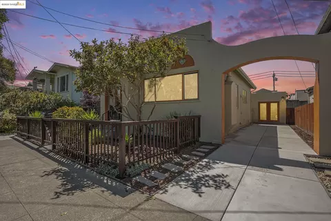 1252 Russell St, Berkeley, CA 94702 photo 1
