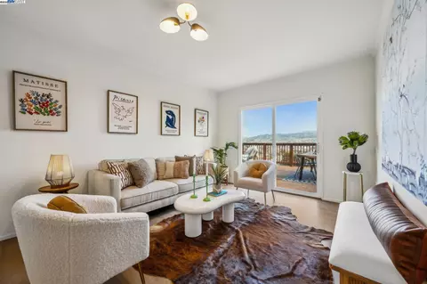 471 Joost Ave, San Francisco, CA 94127 photo 30