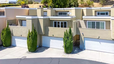 300 Locust Dr #6, Vallejo, CA 94591 photo 1