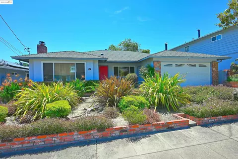44 Oak Hill Cir, Oakland, CA 94605