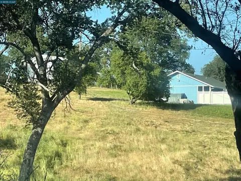 16 Paul Pl, Bangor, CA 95914