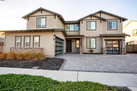 15991 Duggar Dr, Lathrop, CA 95330