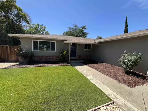 677 Wall St, Livermore, CA 94550 photo 1