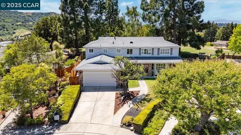 739 Devils Drop Ct, Richmond, CA 94803 photo 1