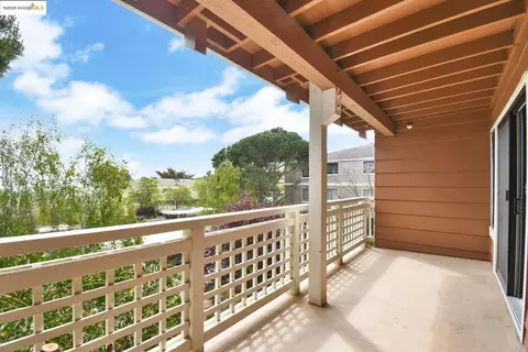 805 Red Leaf Ct, San Francisco, CA 94134 photo 1