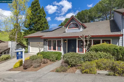 19 Via Barcelona, Moraga, CA 94556 photo 1