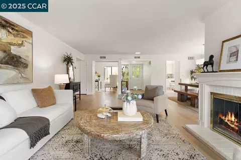 3399 Rossmoor Pkwy #2, Walnut Creek, CA 94595