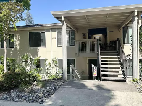 1601 Oakmont Dr #5, Walnut Creek, CA 94595