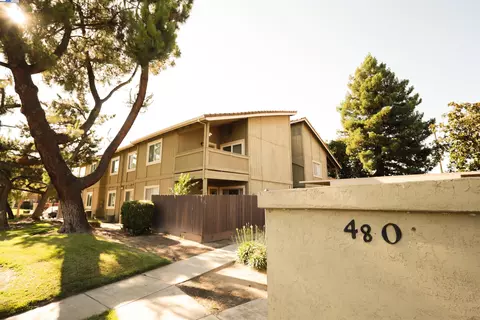 480 Cherry Ln #E, Manteca, CA 95337