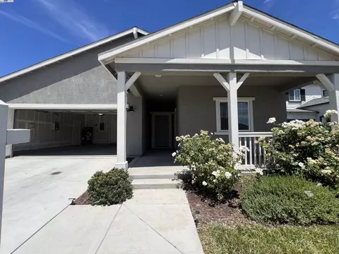 935 Grimsby Ln, Patterson, CA 95363 photo 1