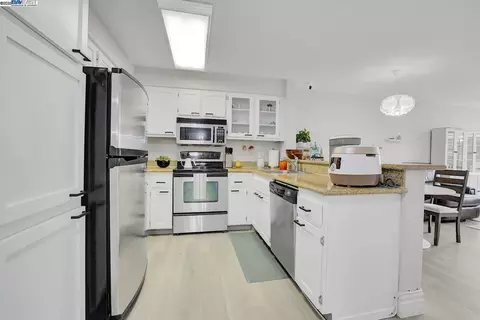 39109 Guardino Dr #239, Fremont, CA 94538