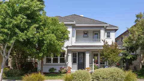 2228 Chipman St, Alameda, CA 94501