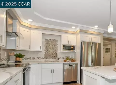 3410 Tice Creek Dr #12, Walnut Creek, CA 94595