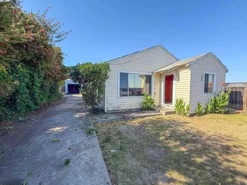 1285 Cypress St, East Palo Alto, CA 94303