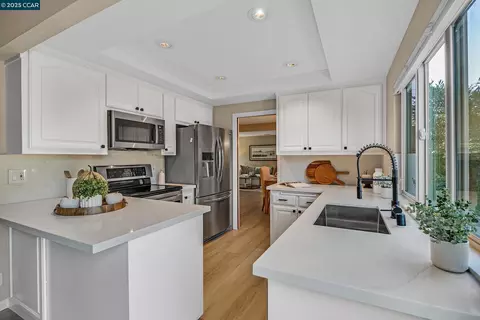 1626 Candelero Dr, Walnut Creek, CA 94598