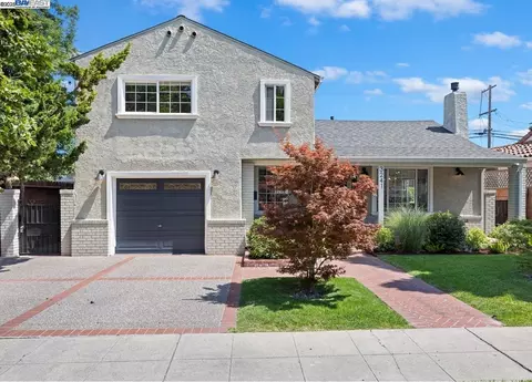 3241 Hoover St, Redwood City, CA 94063