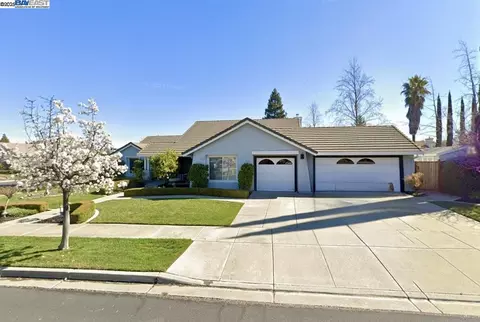 2228 Rhone Dr, Livermore, CA 94550