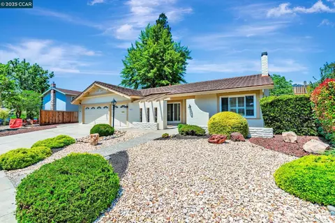 2412 Lariat Ln, Walnut Creek, CA 94596