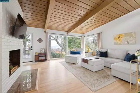 256 Fairlawn Dr, Berkeley, CA 94708 photo 1