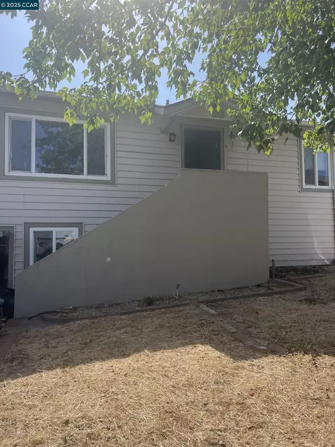26 Wilshire Ave, Vallejo, CA 94591 photo 1