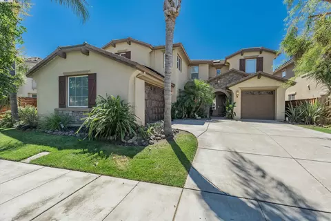 686 Homestead Ave, Lathrop, CA 95330 photo 1