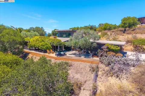 15335 Via Los Tulares, Carmel Valley, CA 93924