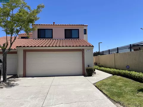 9 Aquamarine Ct, Hercules, CA 94547