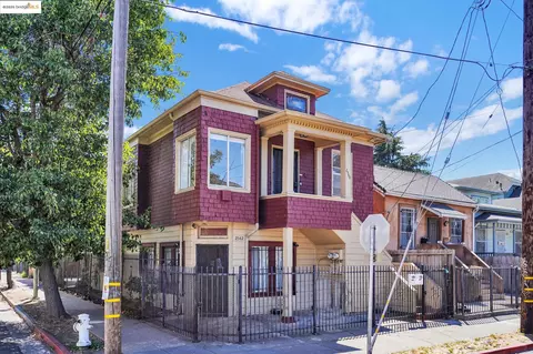 2542 Filbert St, Oakland, CA 94607 photo 1