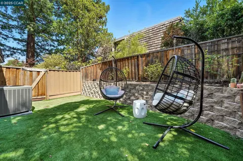 1624 San Luis Rd, Walnut Creek, CA 94597