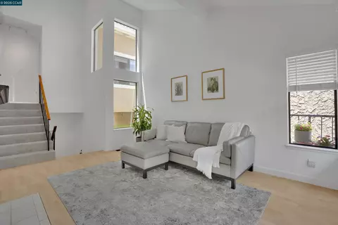 2105 Lost Lake Pl, Martinez, CA 94553