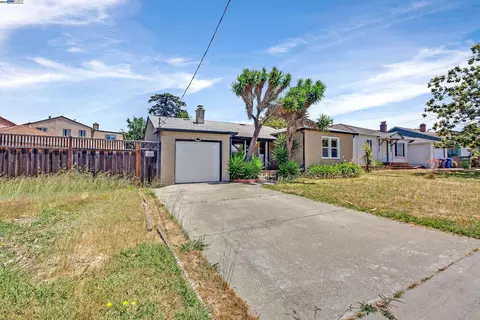 22013 Queen St, Castro Valley, CA 94546 photo 1