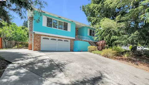 17561 Vineyard Rd, Castro Valley, CA 94546 photo 1