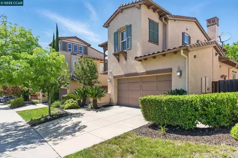 2333 Capistrello St, Dublin, CA 94568 photo 1