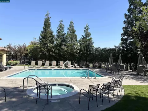 43 Matisse Ct, Pleasant Hill, CA 94523